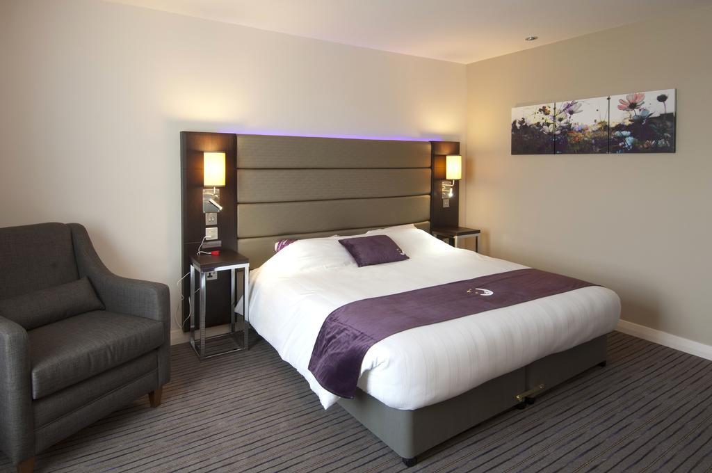 Premier Inn London Romford Central Szoba fotó